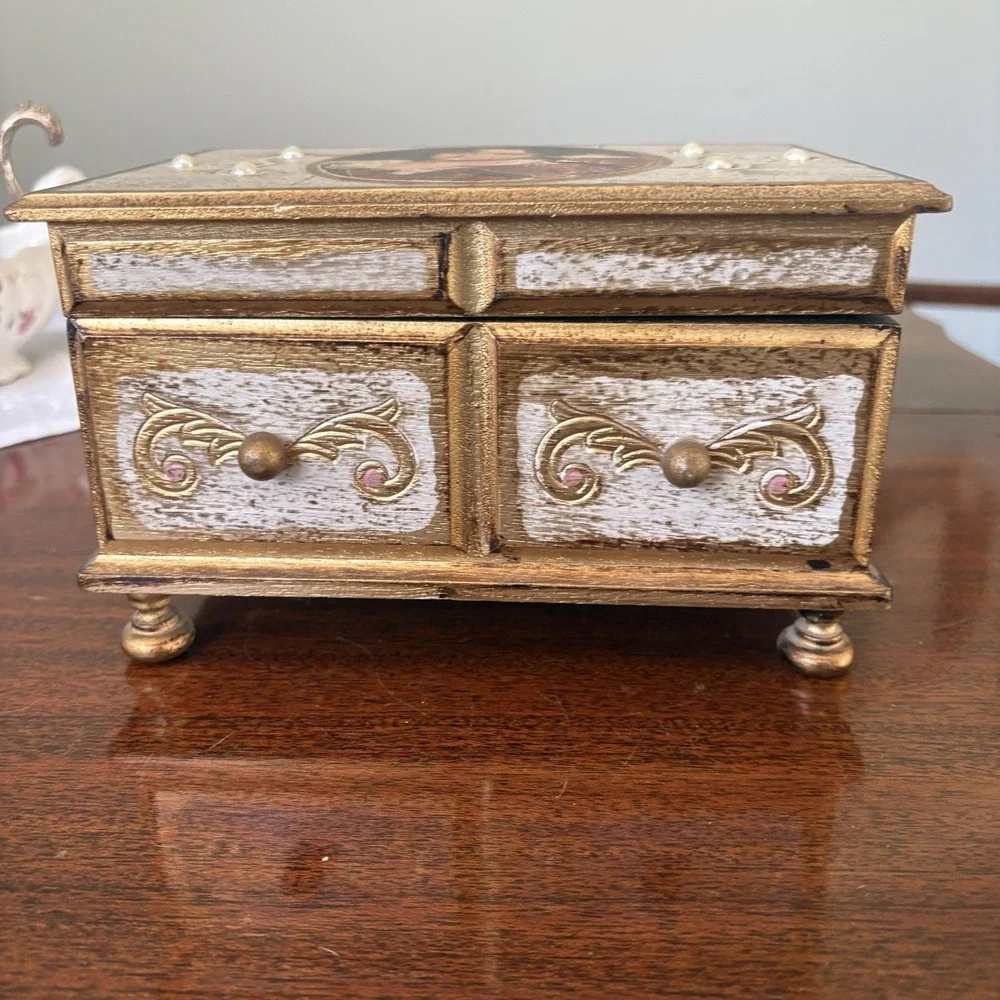 Vintage Music Box Jewelry Box Velvet Lined Victorian Portrait Japan